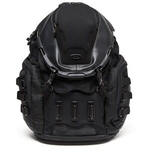 Gently used Oakley Kitchen Sink backpack in Stealth Black